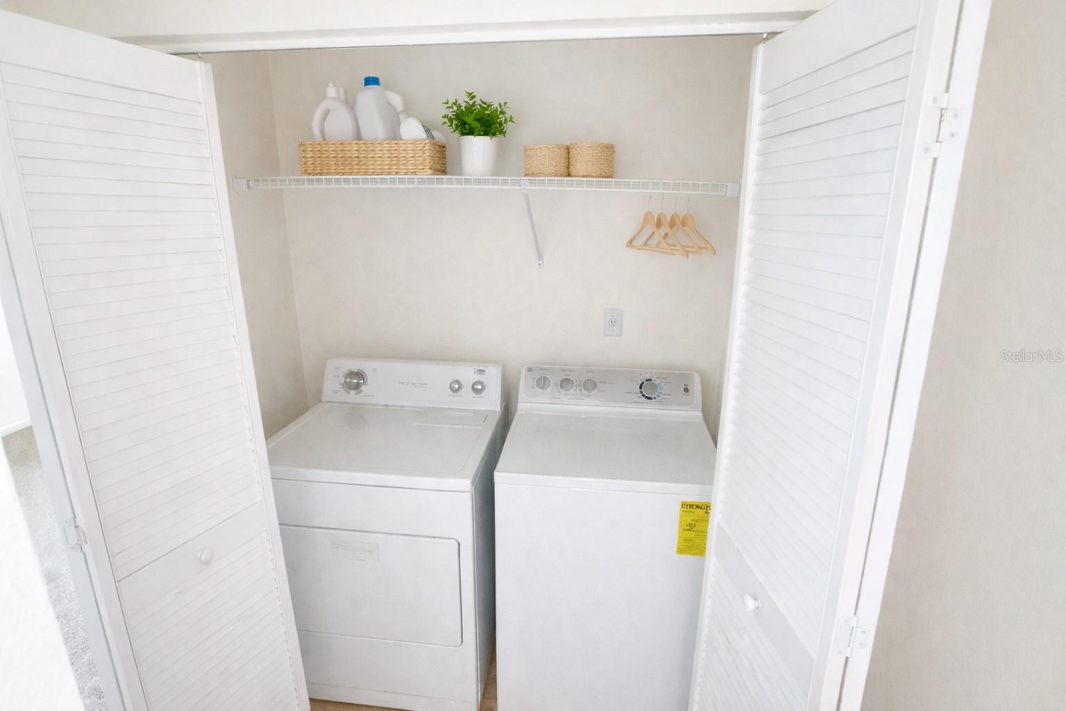 114 SPREADING OAK CT — photo 10