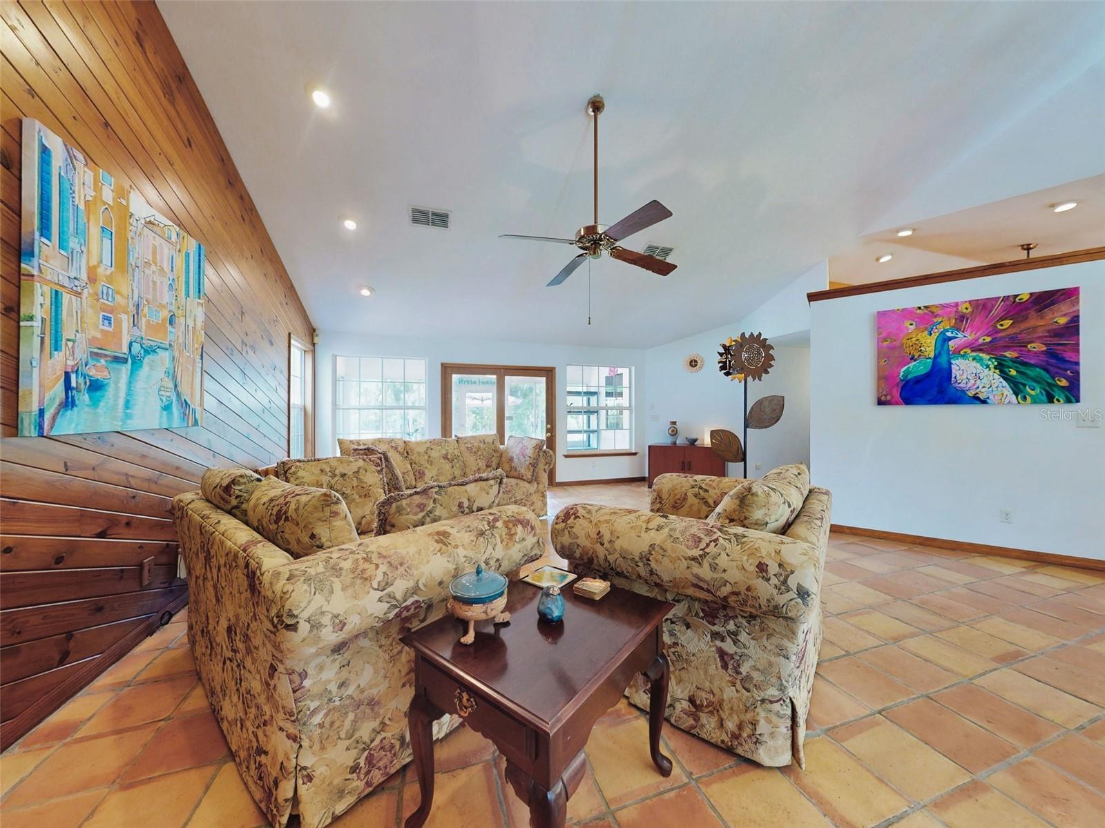 1205 WILLIAMS RD — photo 9