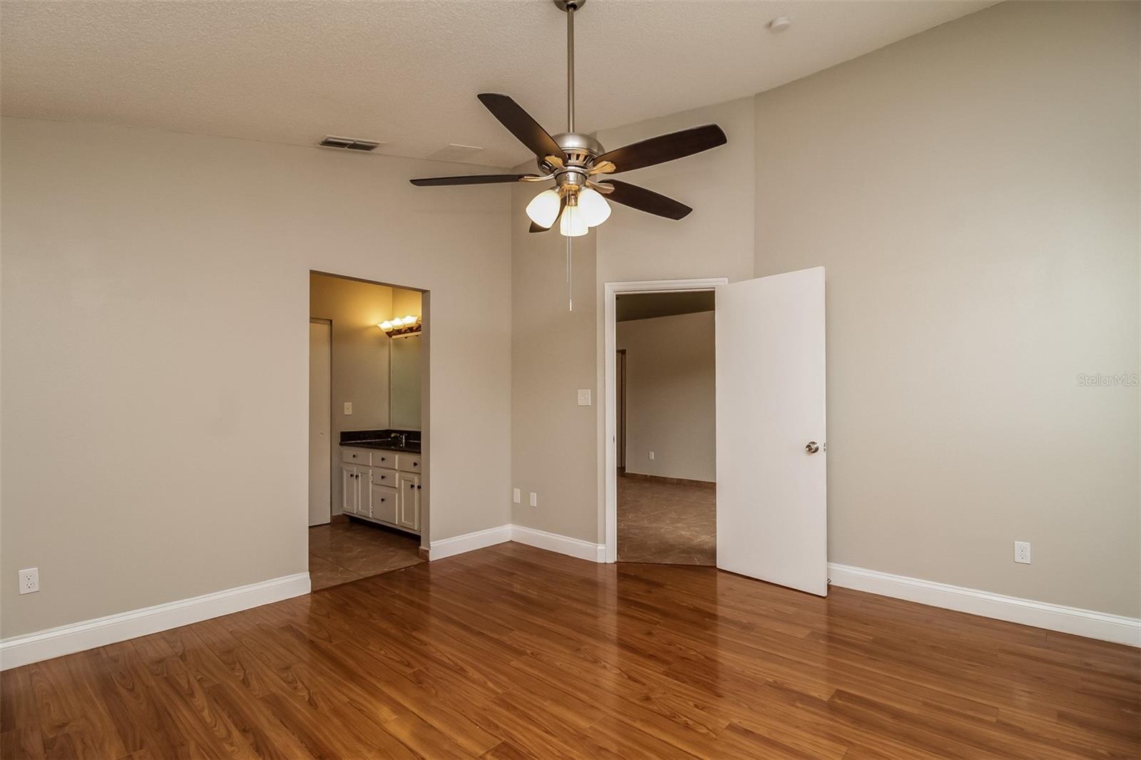 120 LAKEBREEZE CIR — photo 7