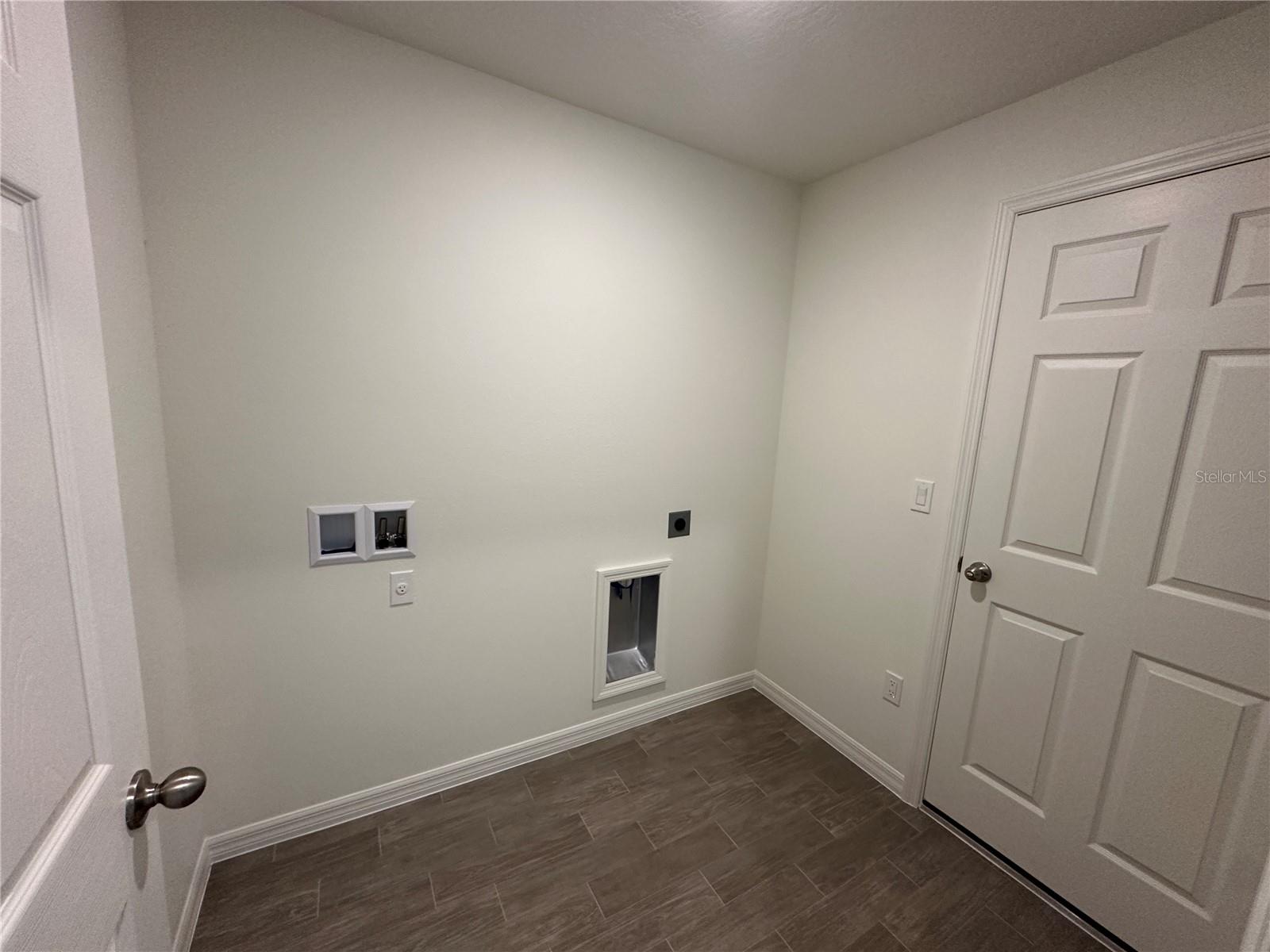 7 REIDSVILLE DR — photo 9