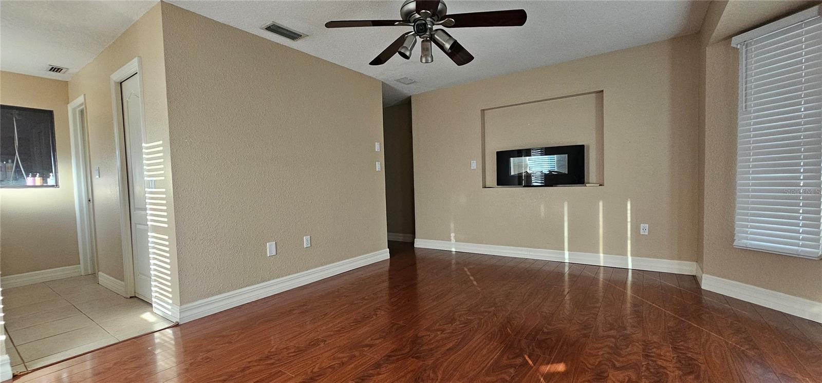 23077 HAMMOND AVE — photo 7