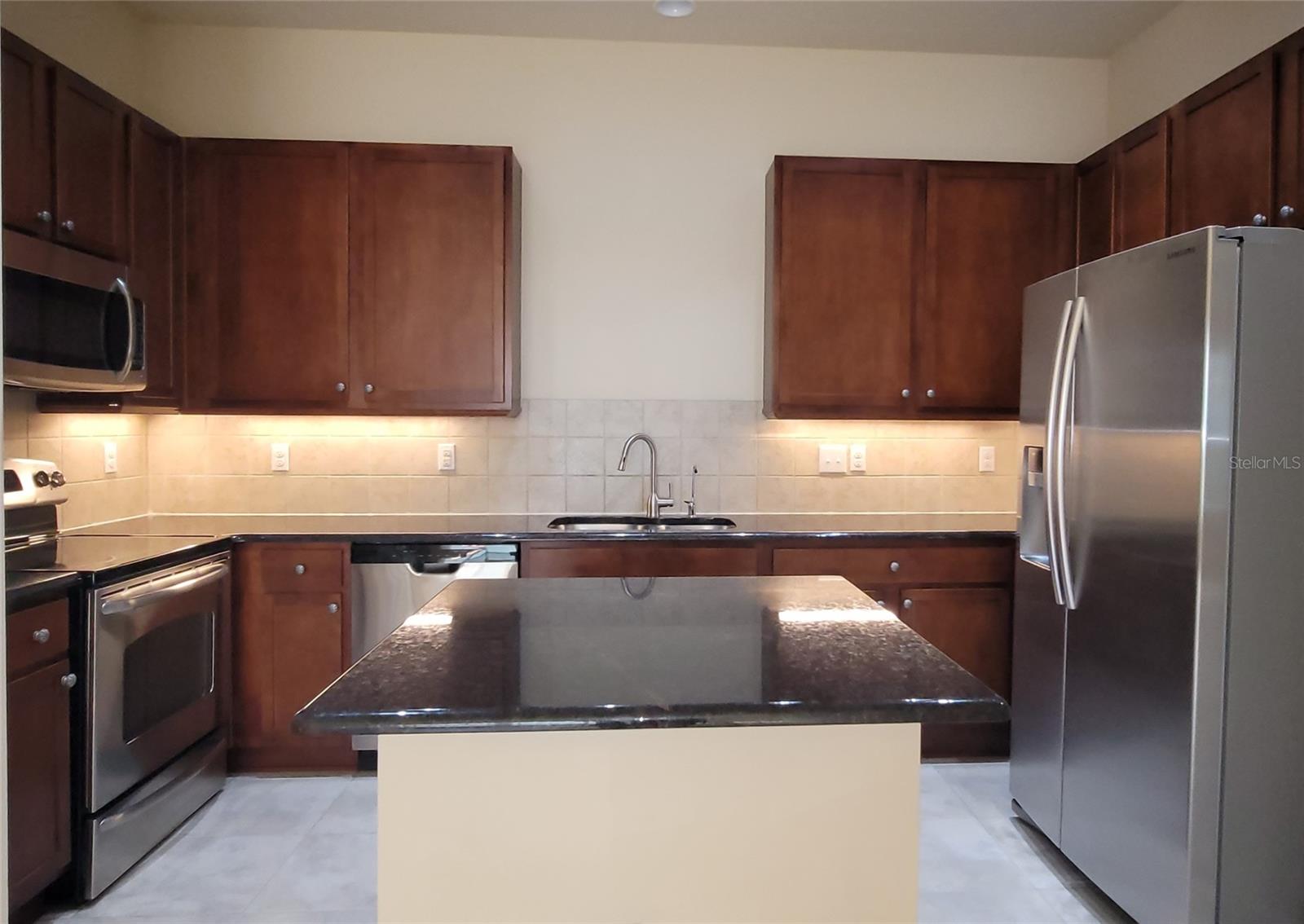 1028 KILKENNY LN — photo 11