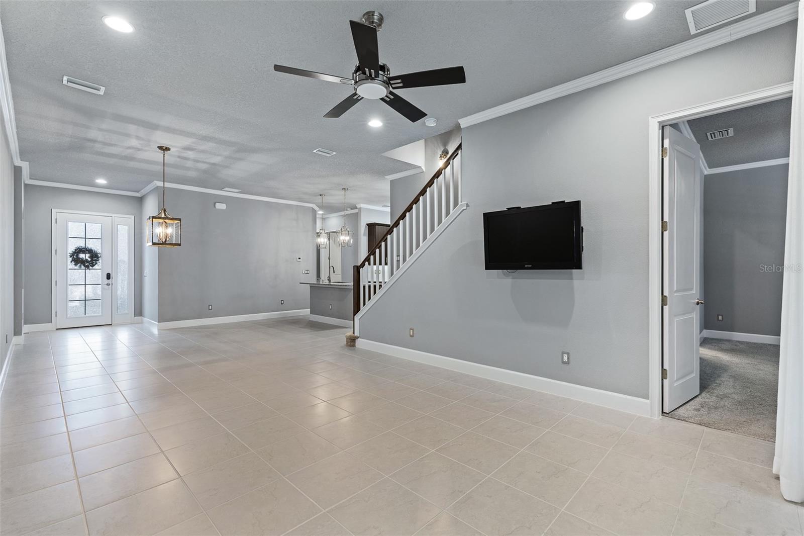 831 PINEWOOD DR — photo 12