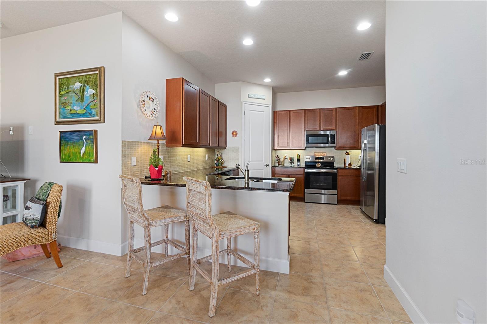 830 ALDENHAM LN — photo 12