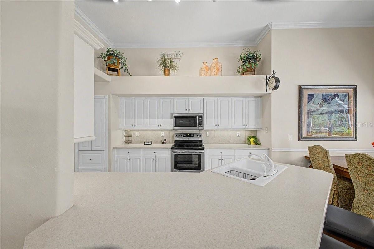 11 CRESCENT LAKE WAY — photo 10
