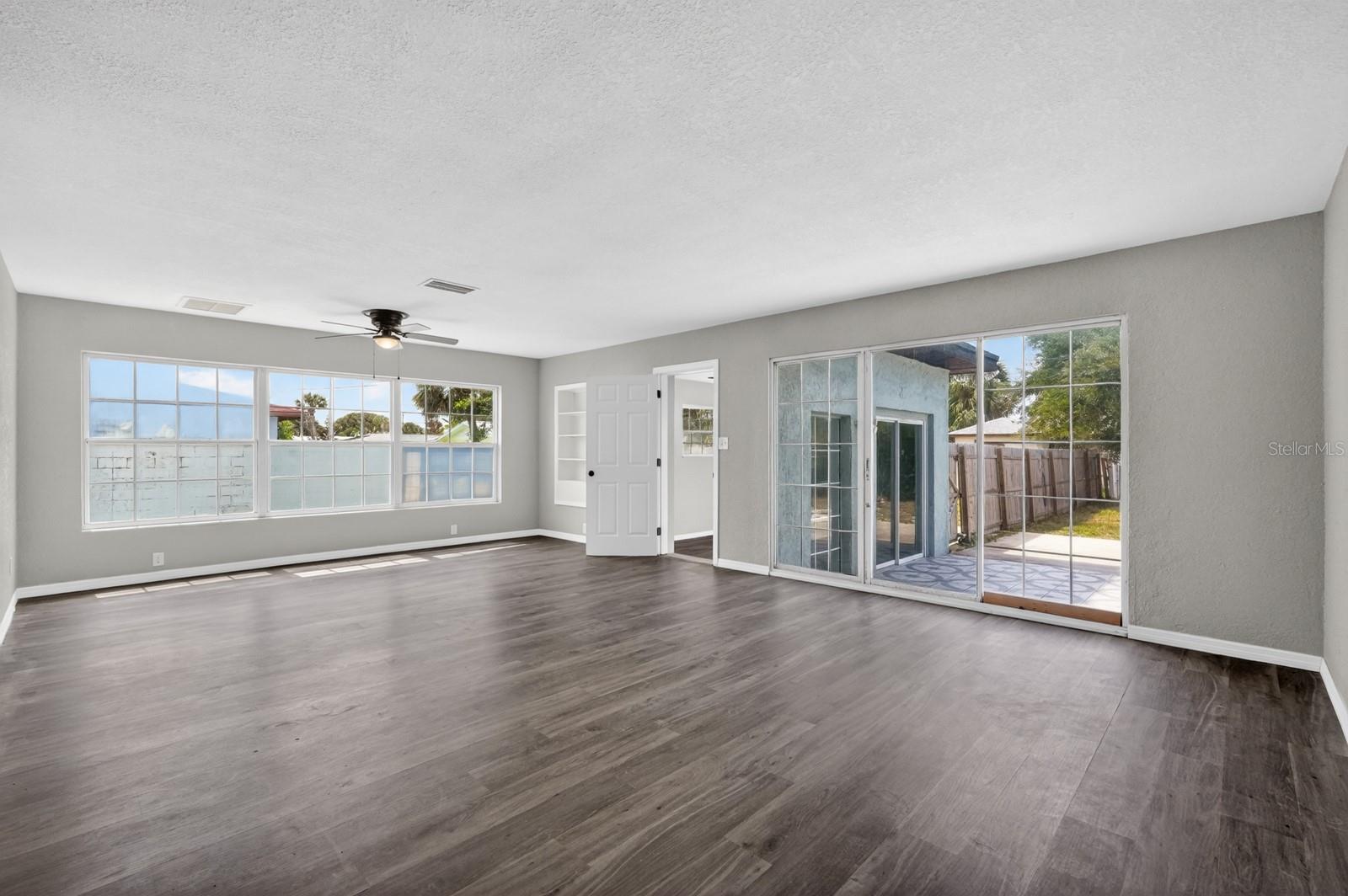 1027 BEL AIRE DR — photo 10