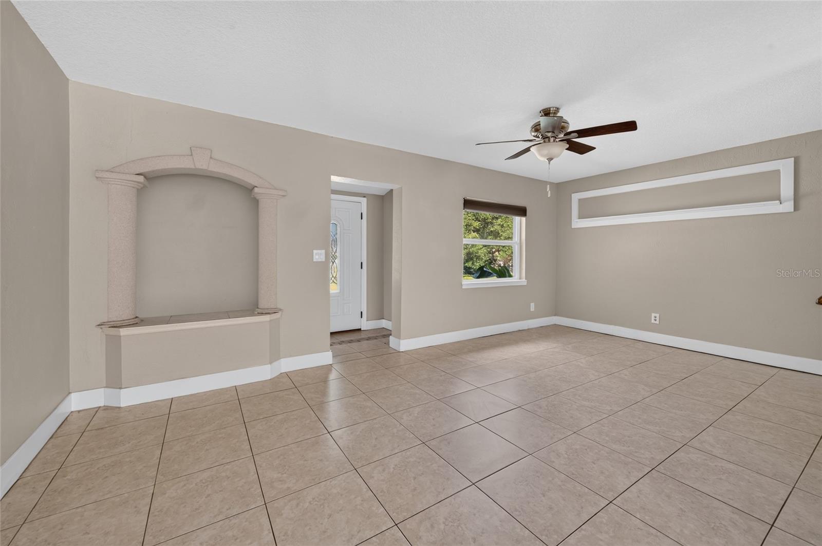 1145 GEORGE ANDERSON ST — photo 4