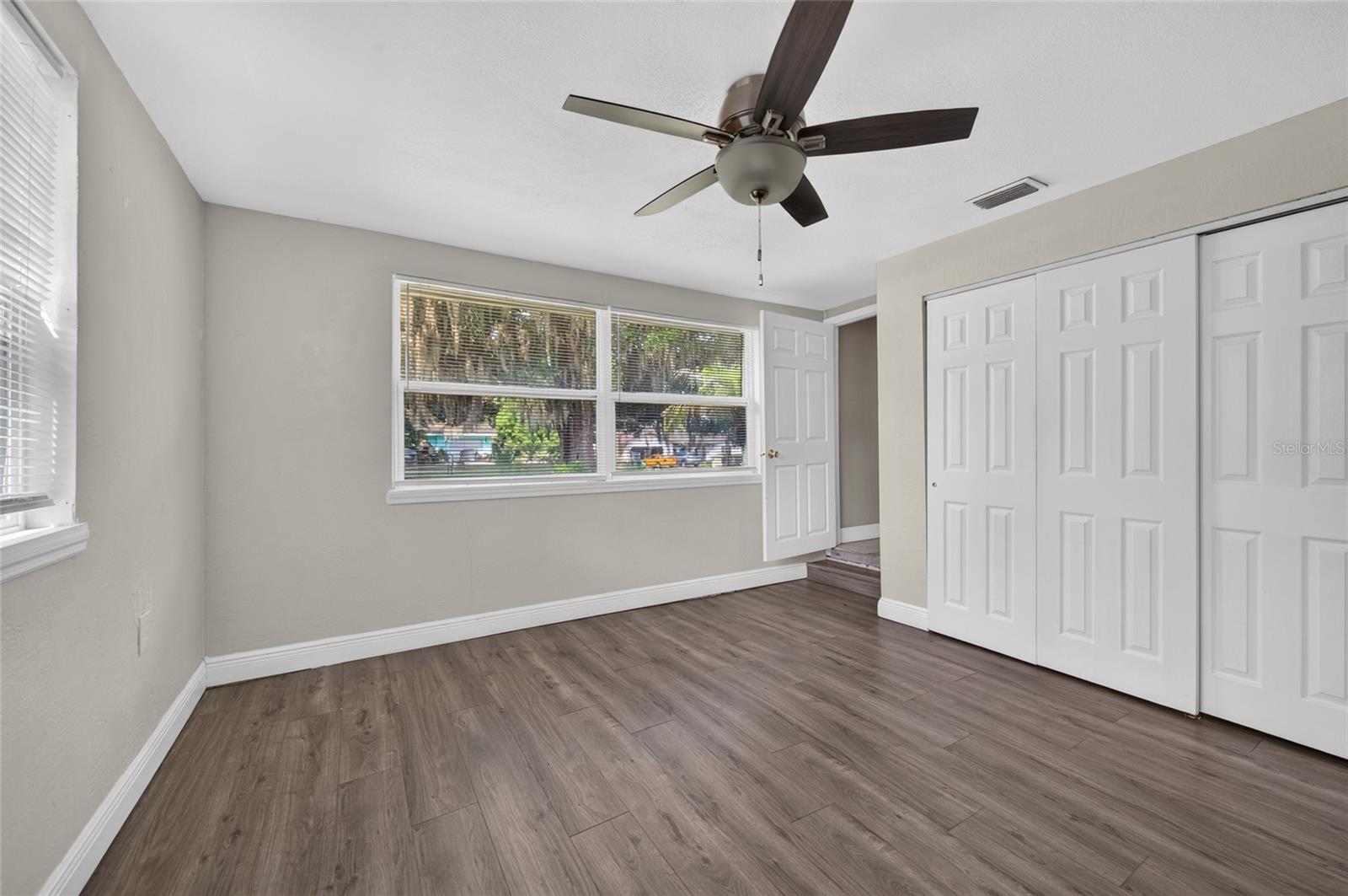 1145 GEORGE ANDERSON ST — photo 8