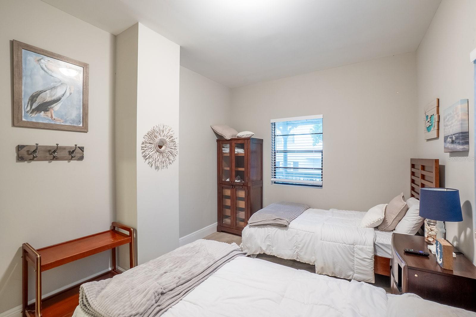 244 LEXINGTON DR — photo 10