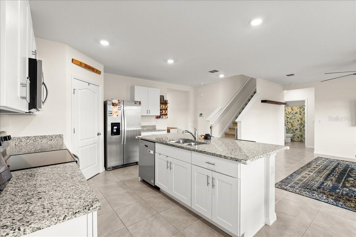1317 MIDDLE LAKE DR — photo 8