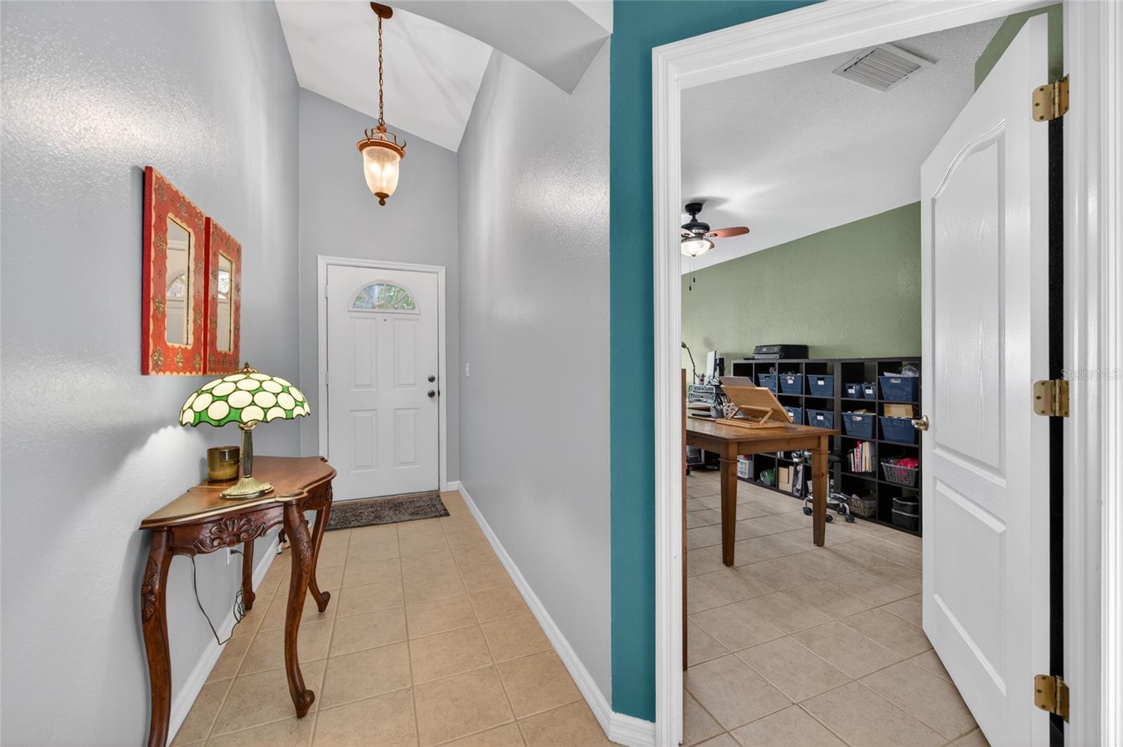18 OAK VILLAGE DR — photo 2