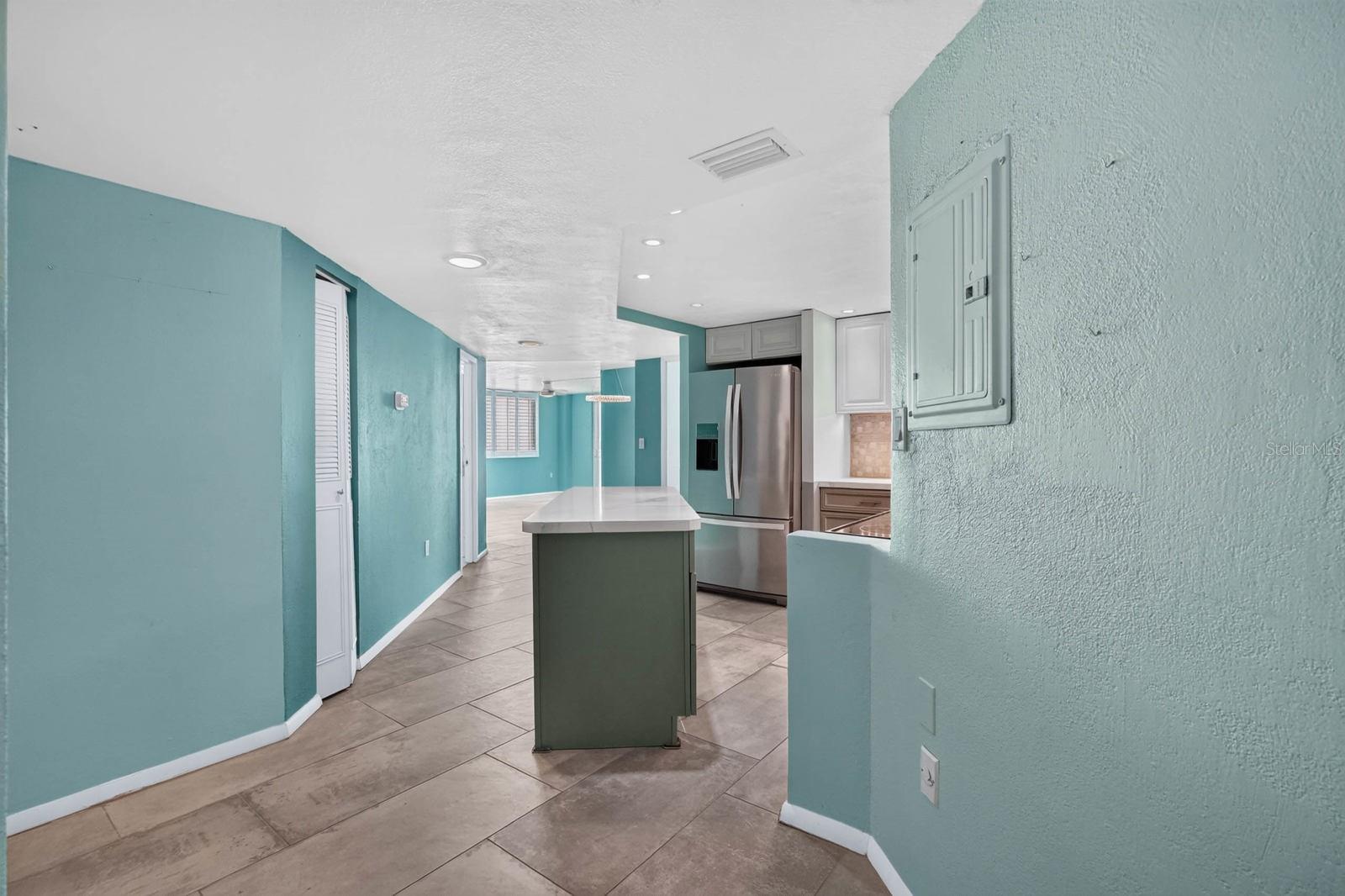 935 N HALIFAX AVE #406 — photo 3