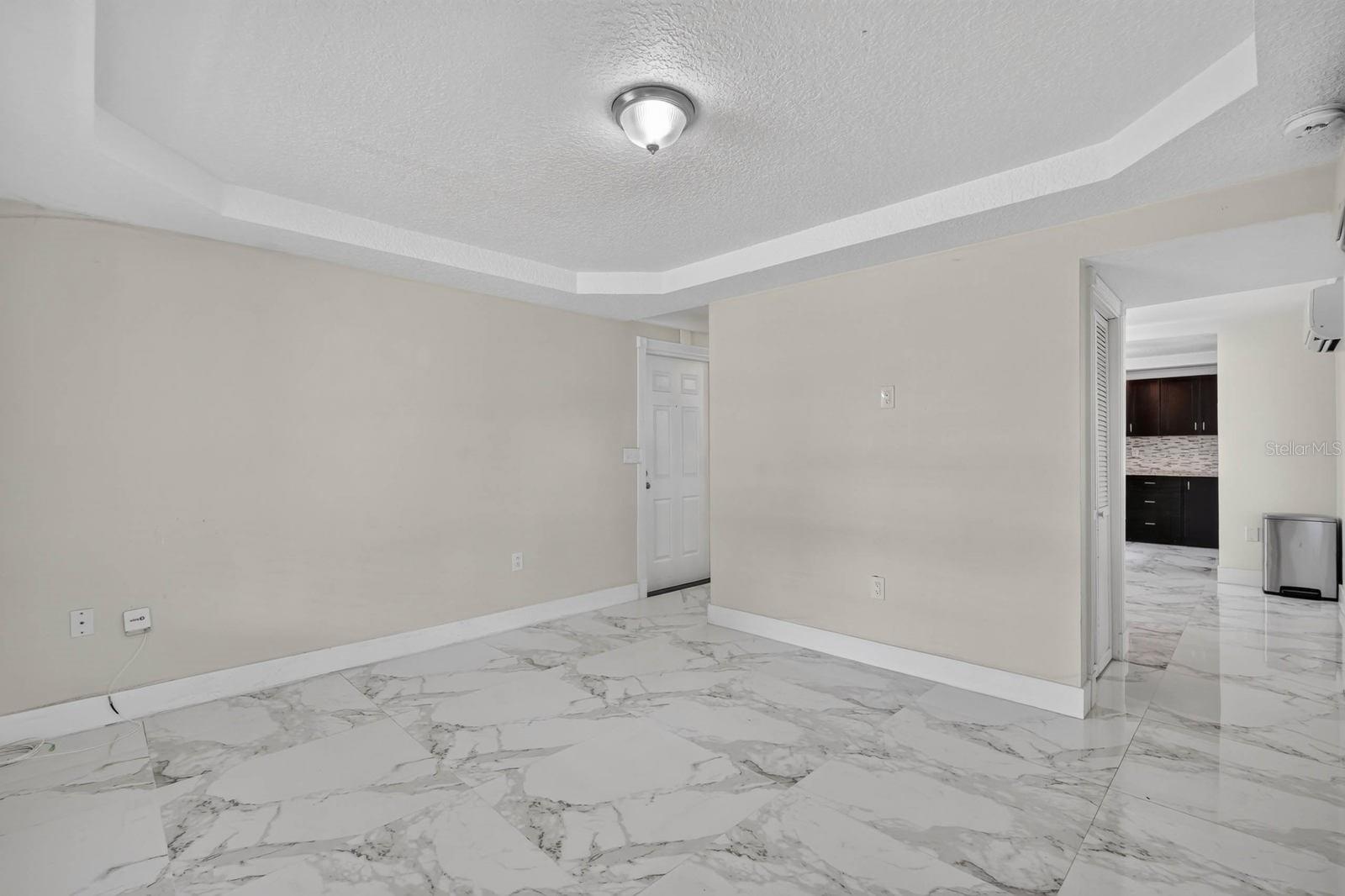 216 N HALIFAX AVE — photo 10