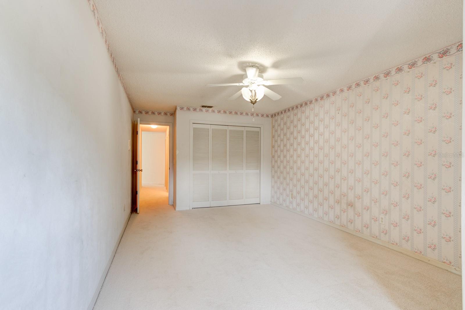 317 GLENBRIAR CIR — photo 12