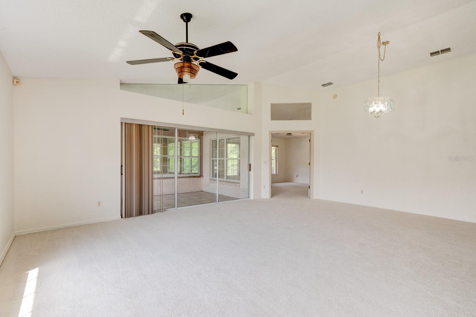 317 GLENBRIAR CIR — photo 9