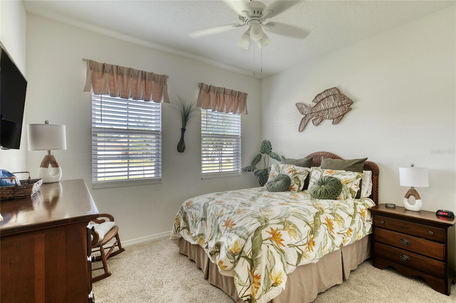6 FOX LAIR CT — photo 4