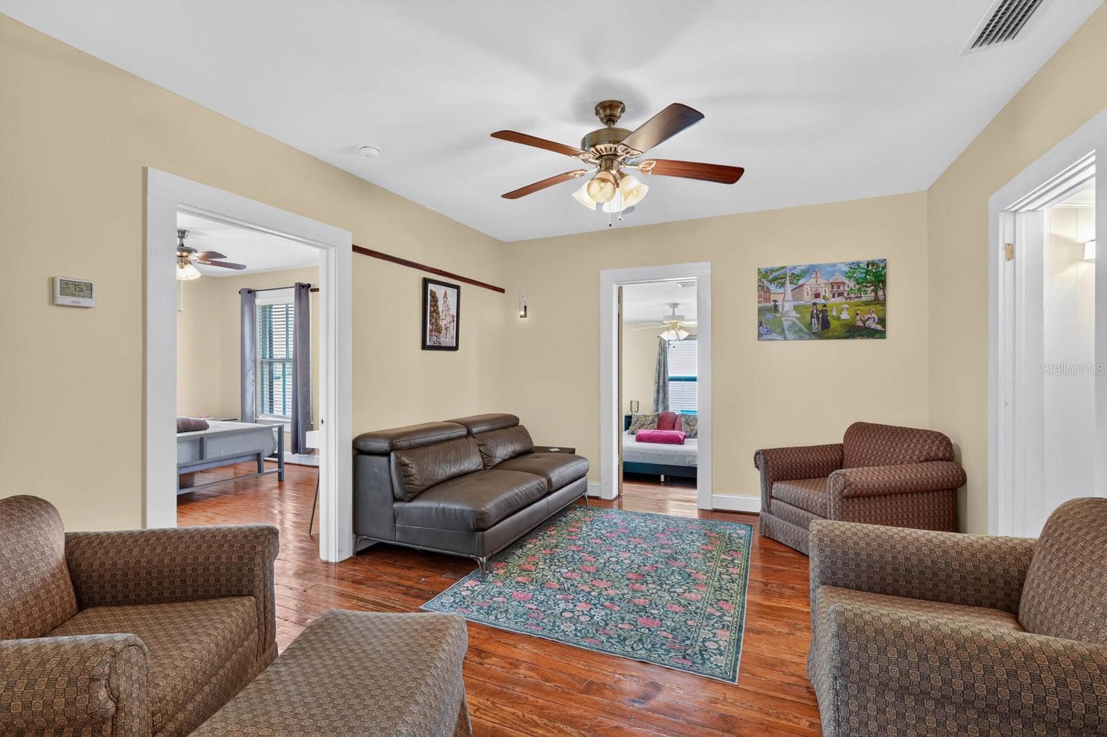 31 SANFORD ST — photo 12