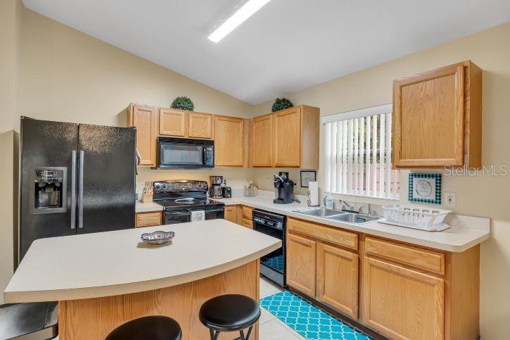 27 PATRIC DR — photo 8