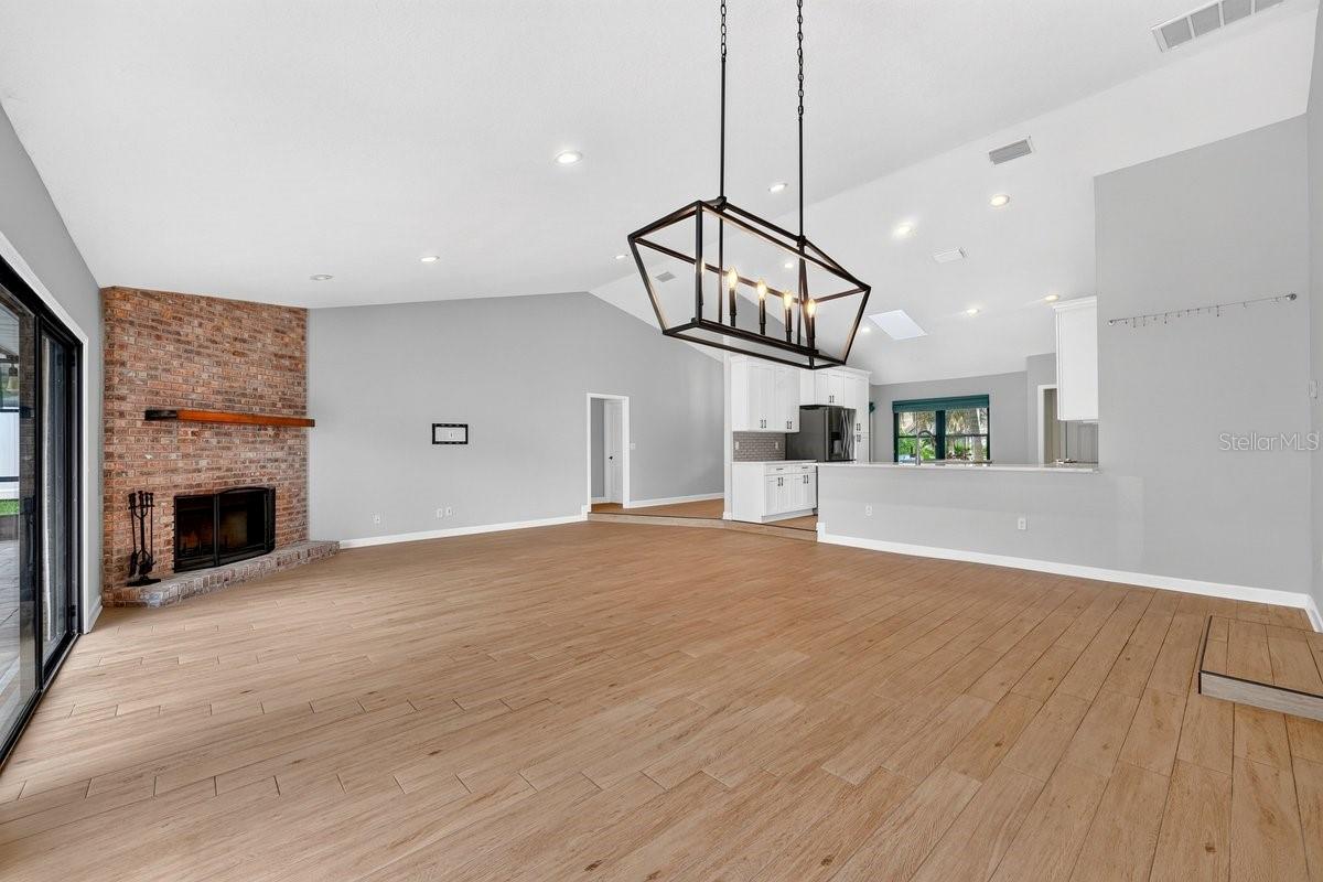 3 FOX HOLLOW DR — photo 8