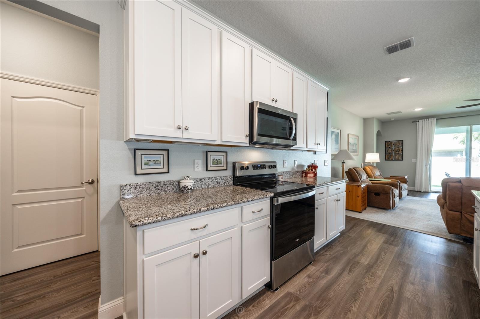 17 WHITE HAVEN LN — photo 12