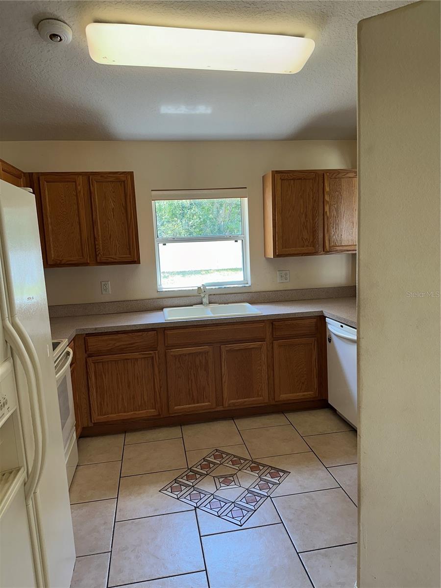 12 RIVERDALE LN — photo 5