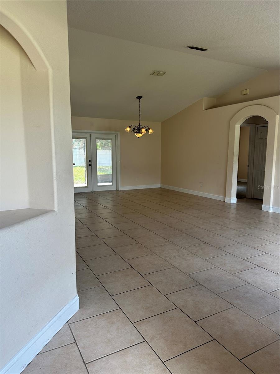 12 RIVERDALE LN — photo 8