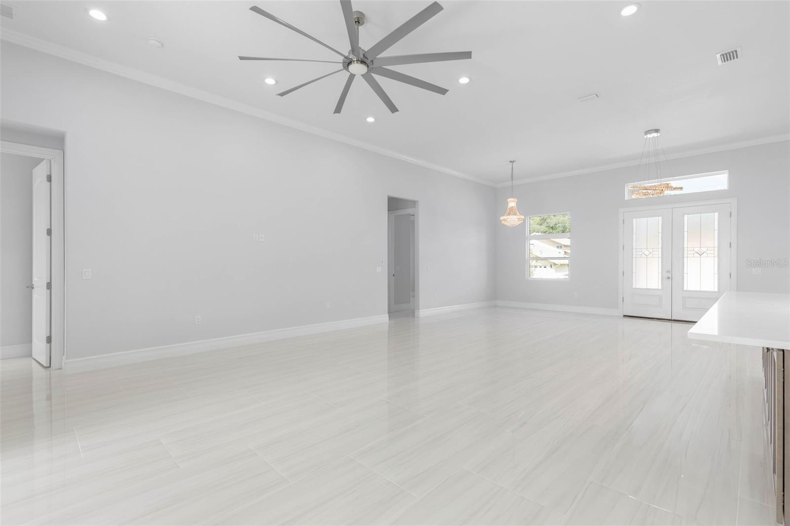 45 FARMSWORTH DR — photo 11