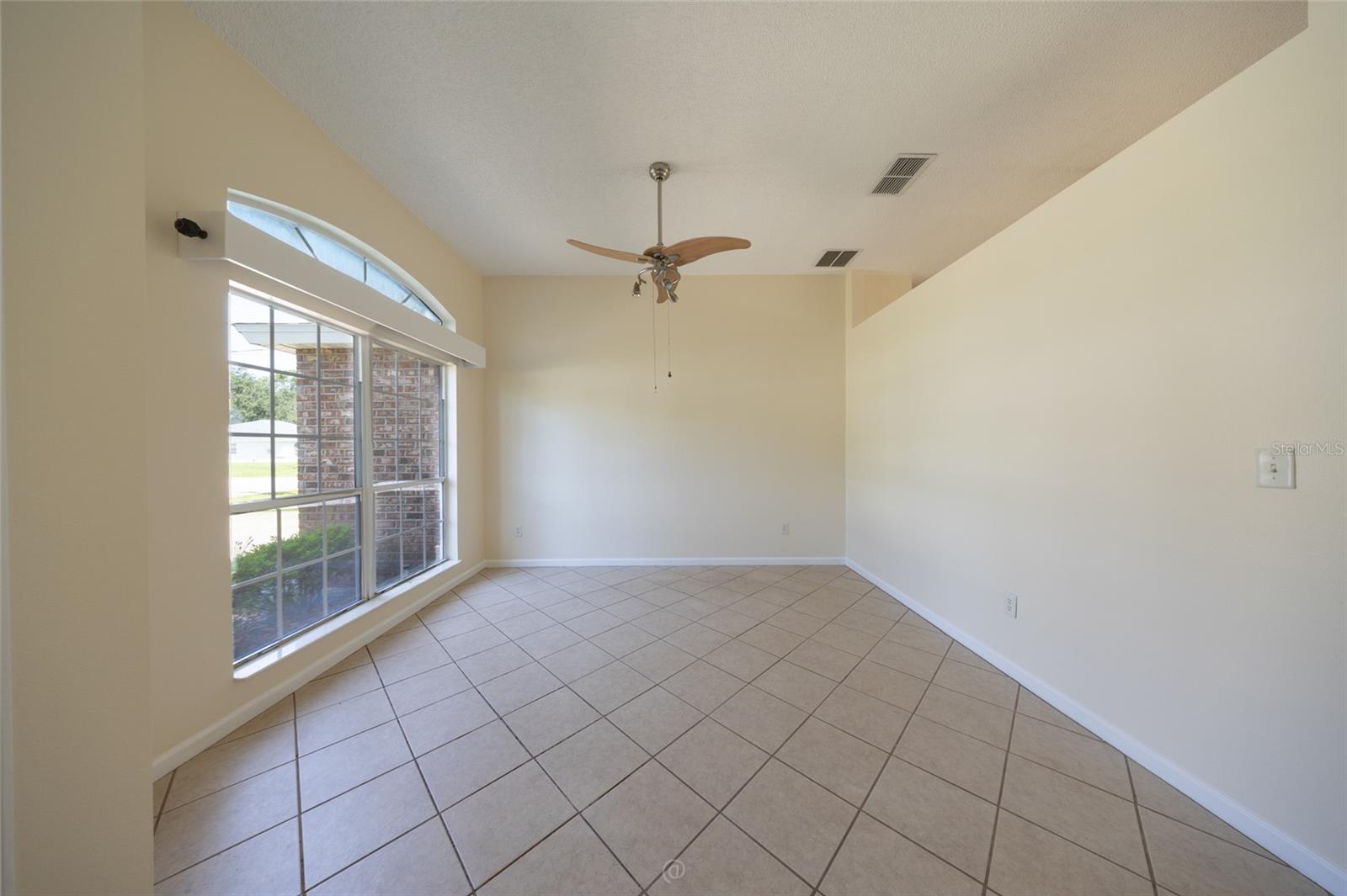 22 EMERSON DR — photo 10