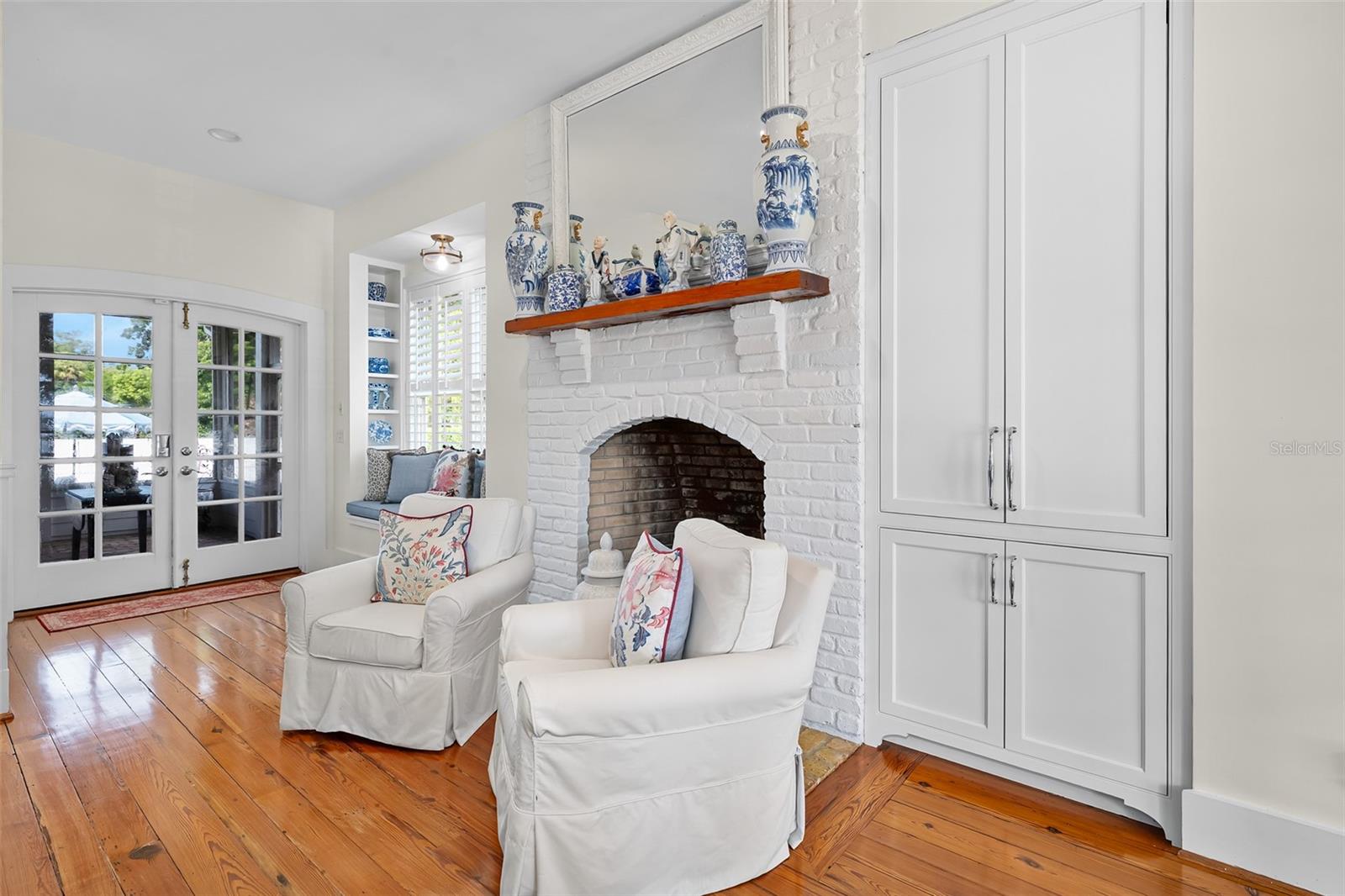 94 N BEACH ST — photo 11