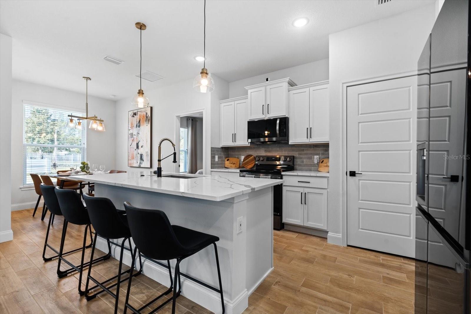 94 FOREST HILL DR — photo 11