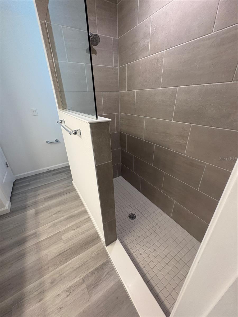 72 LANCELOT DR — photo 9