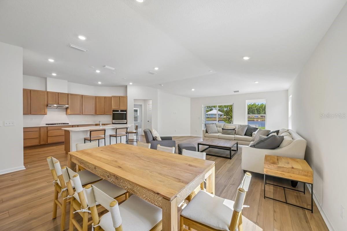 110 TEA OLIVE DR — photo 6