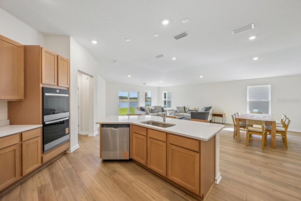 110 TEA OLIVE DR — photo 10