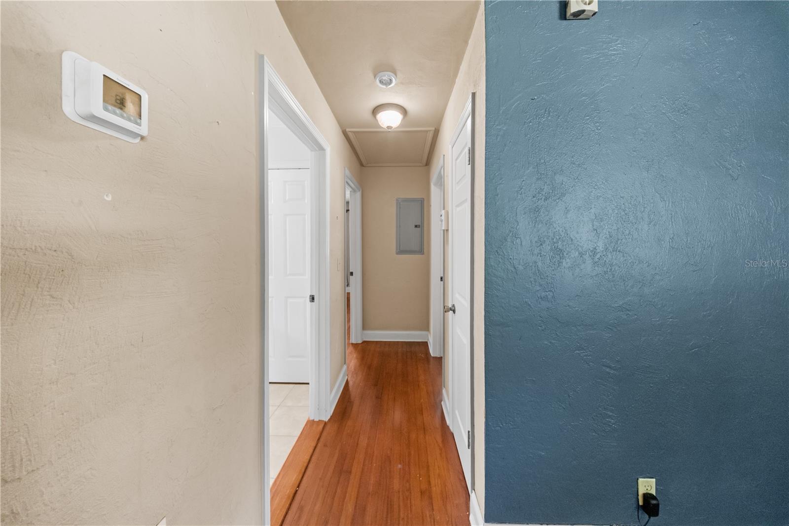 553 S LANVALE AVE — photo 11