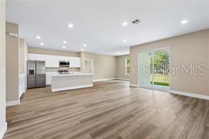 8 LEWISDALE PL — photo 4