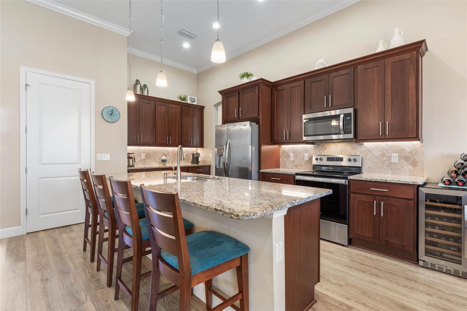 15 FAIRCHILD LN — photo 12