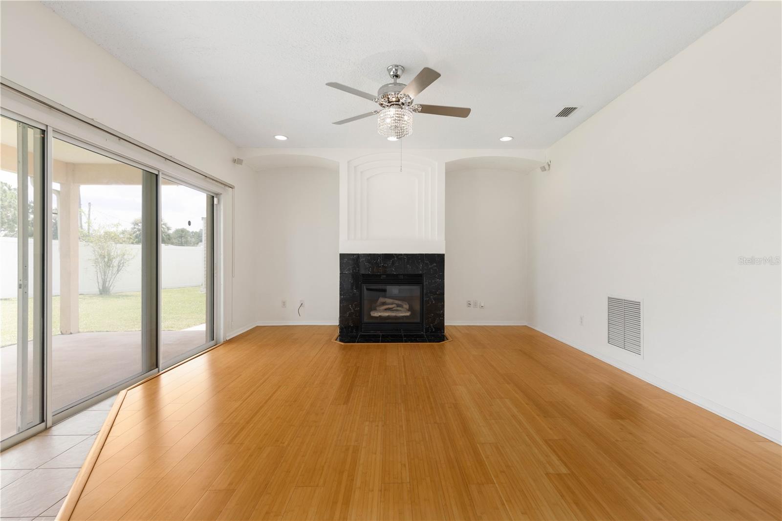 7 FLINT PL — photo 11