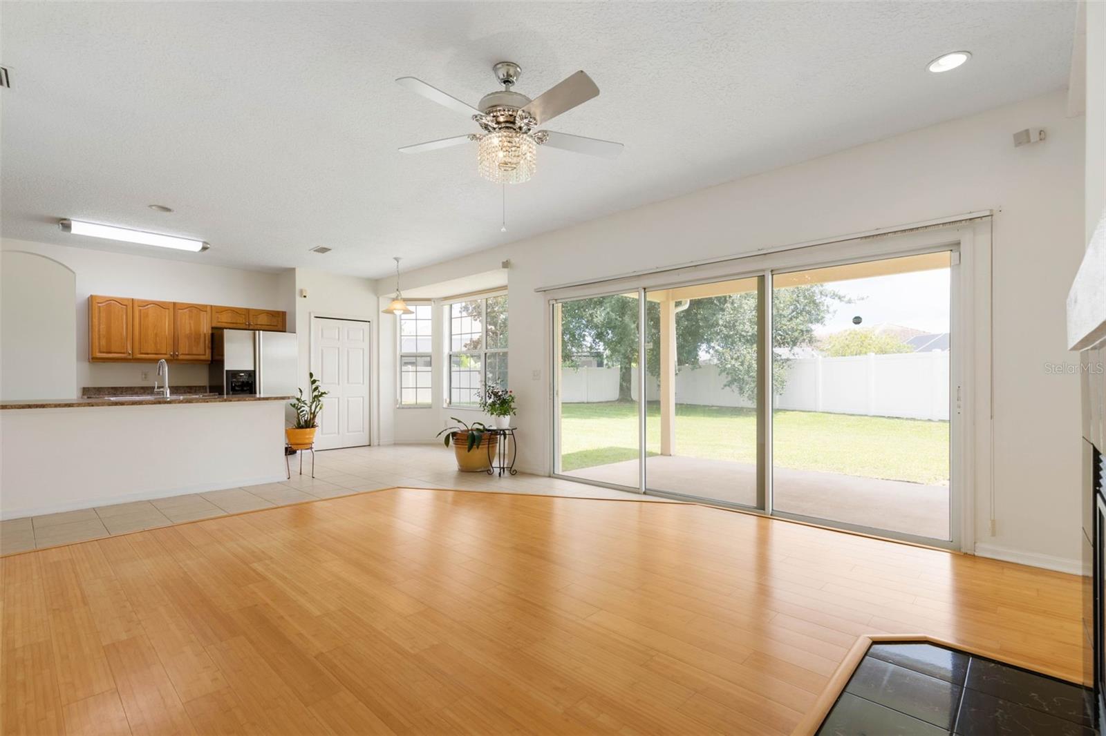 7 FLINT PL — photo 9
