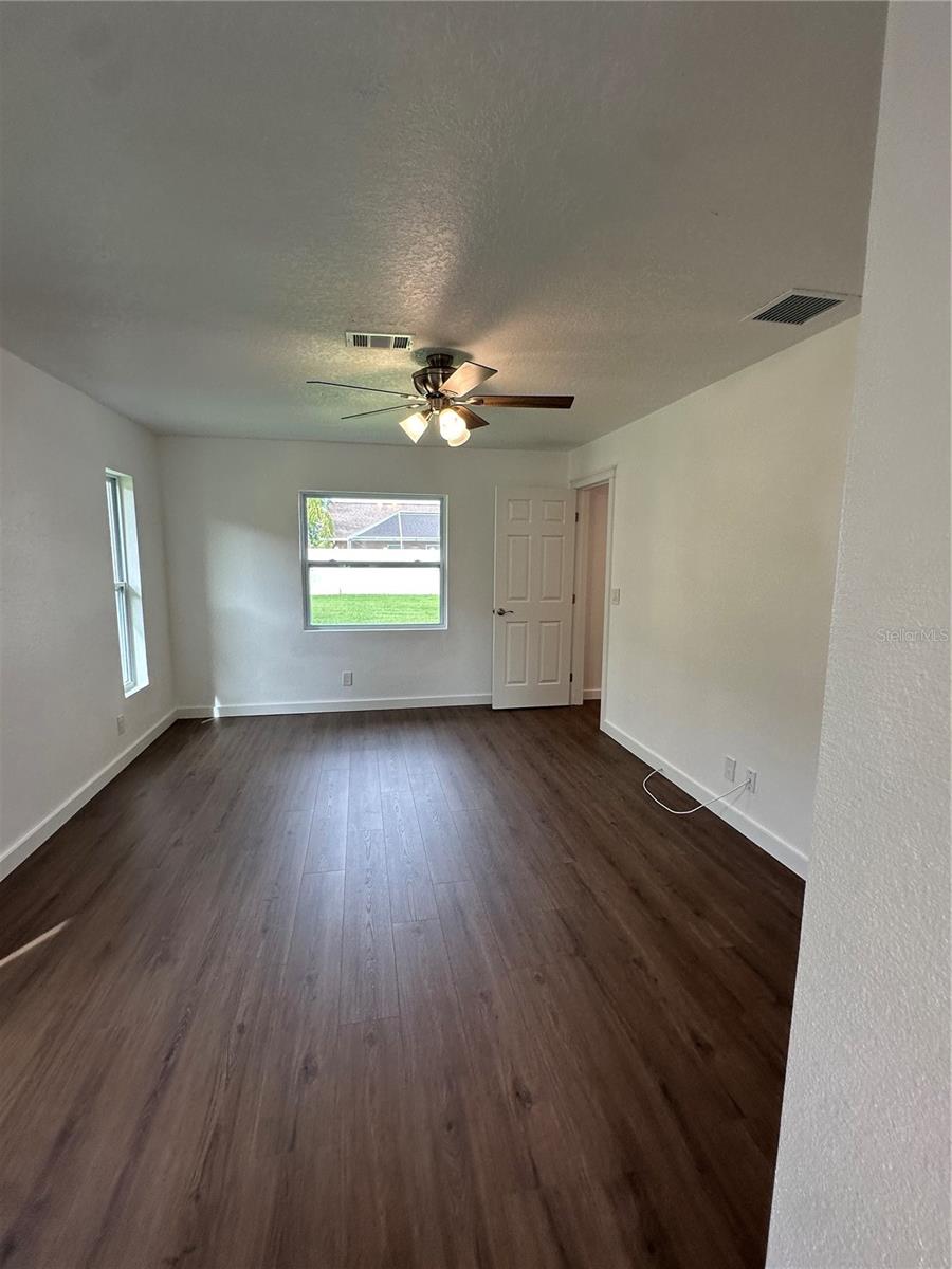 109 FLORIDA PARK DR — photo 10