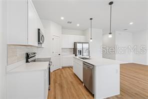 19 BONNIE LN — photo 10