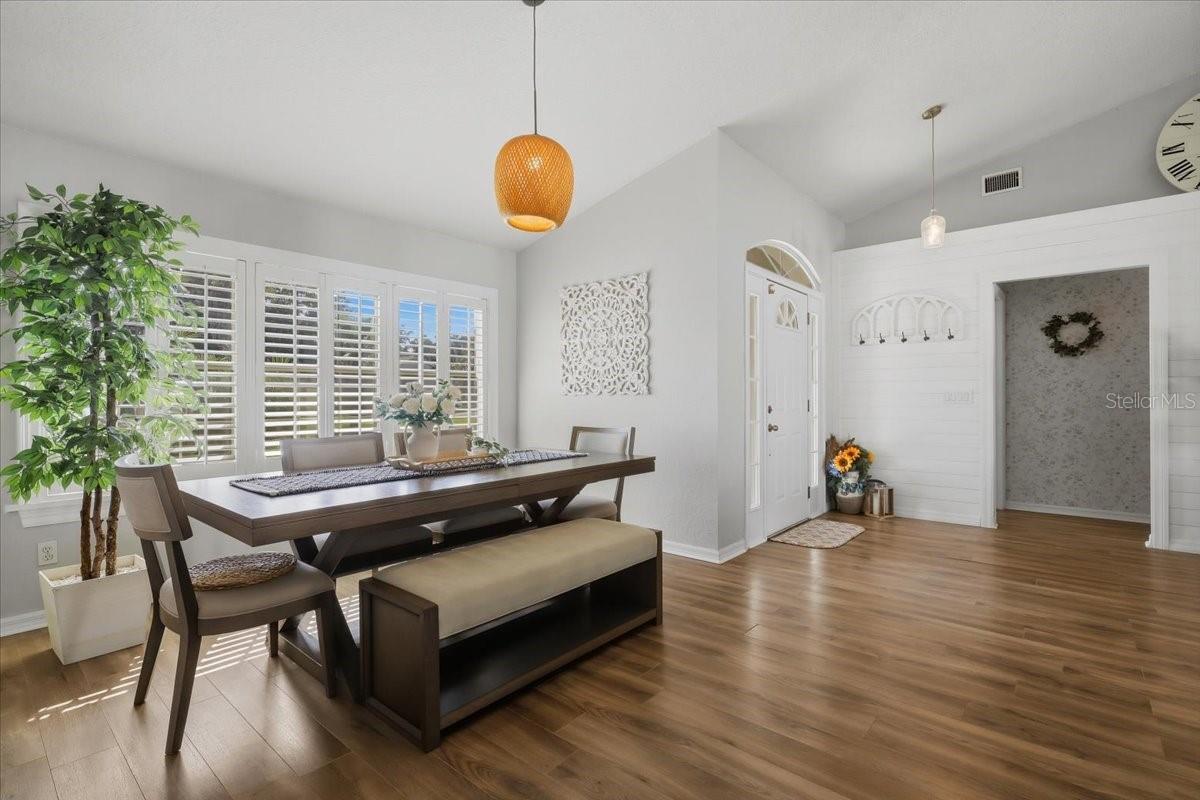 13 BURNHAM LN — photo 8