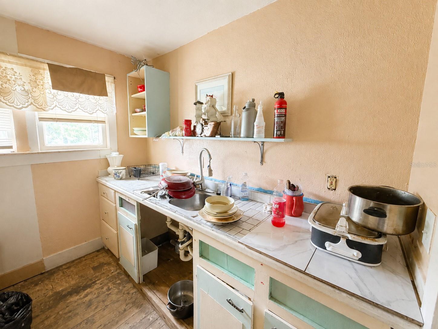 202 SHADY PL — photo 8