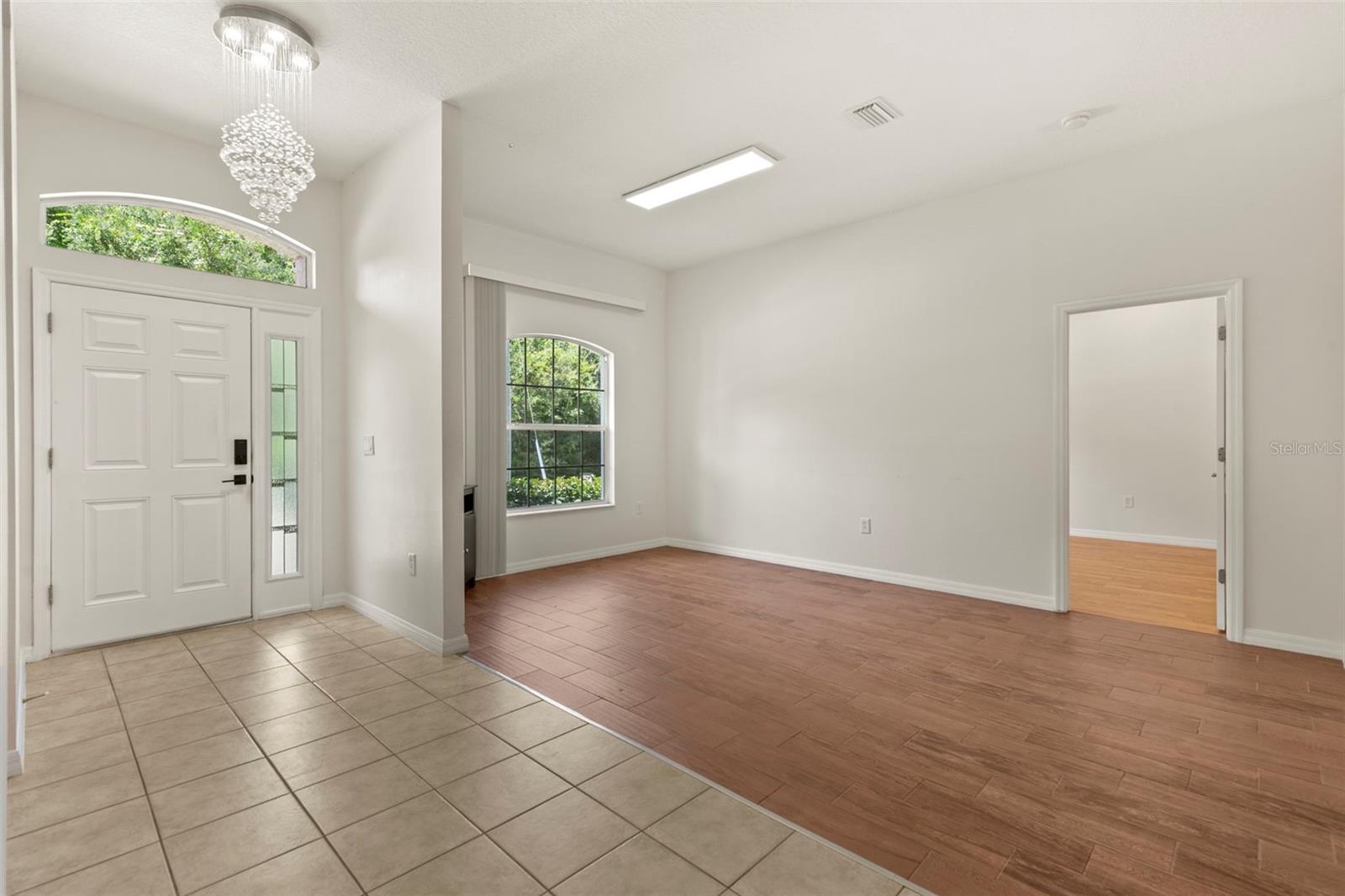 44 FURNESS PL — photo 12