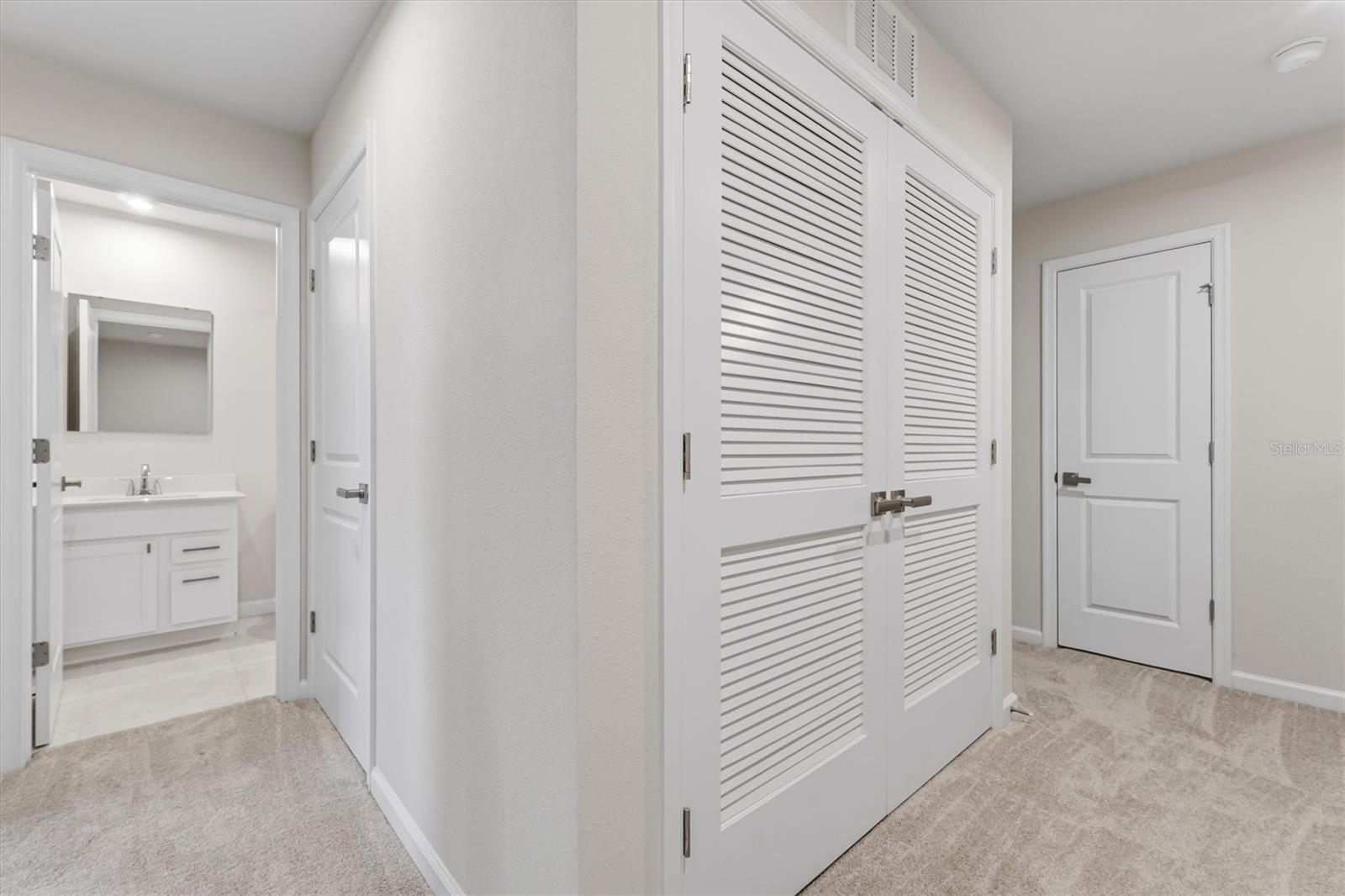 19 ALEXANDER LN — photo 9