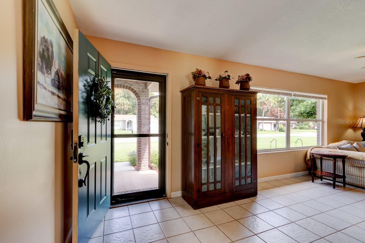16 LAUREL OAKS CIR — photo 4