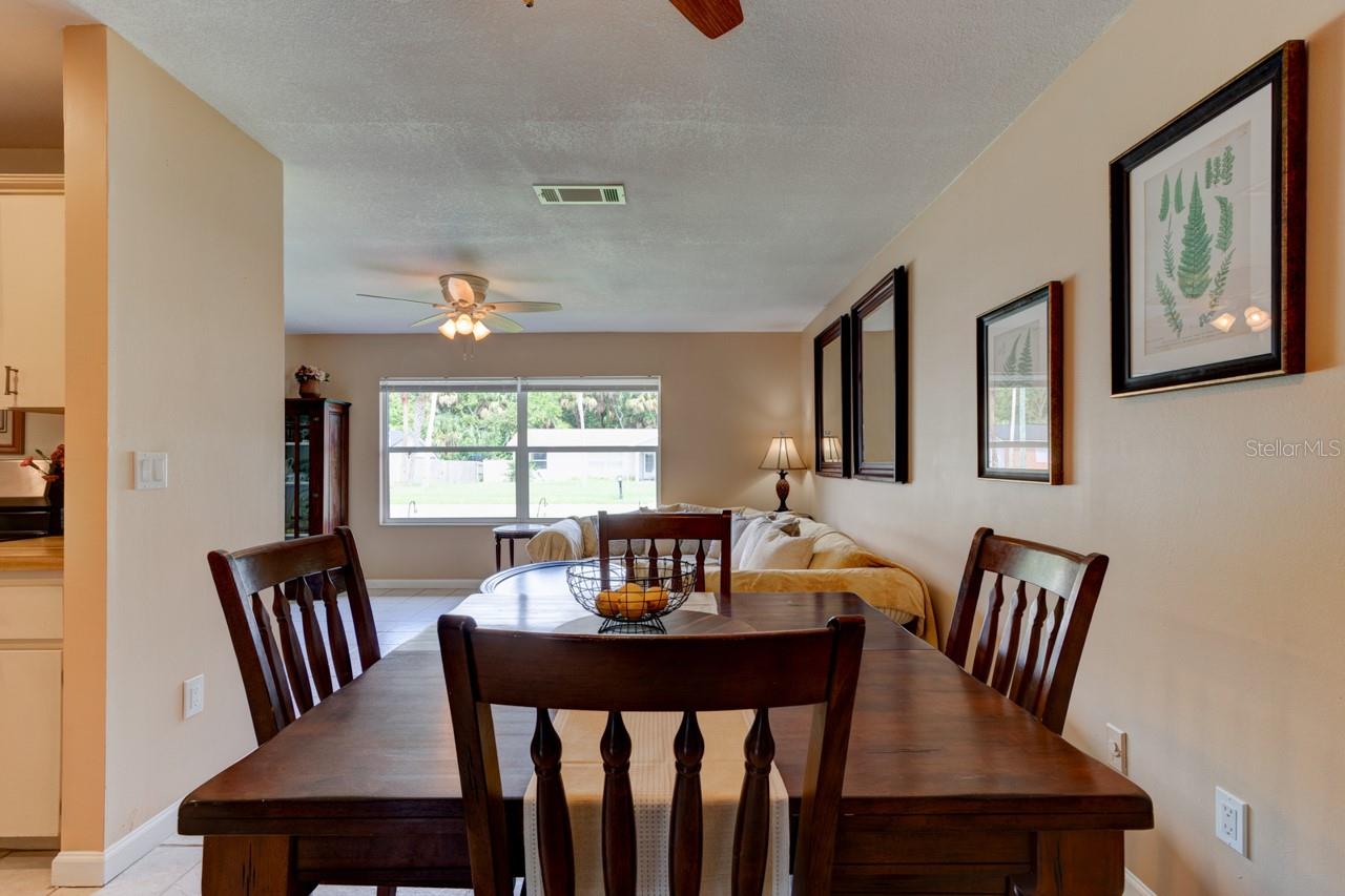 16 LAUREL OAKS CIR — photo 8