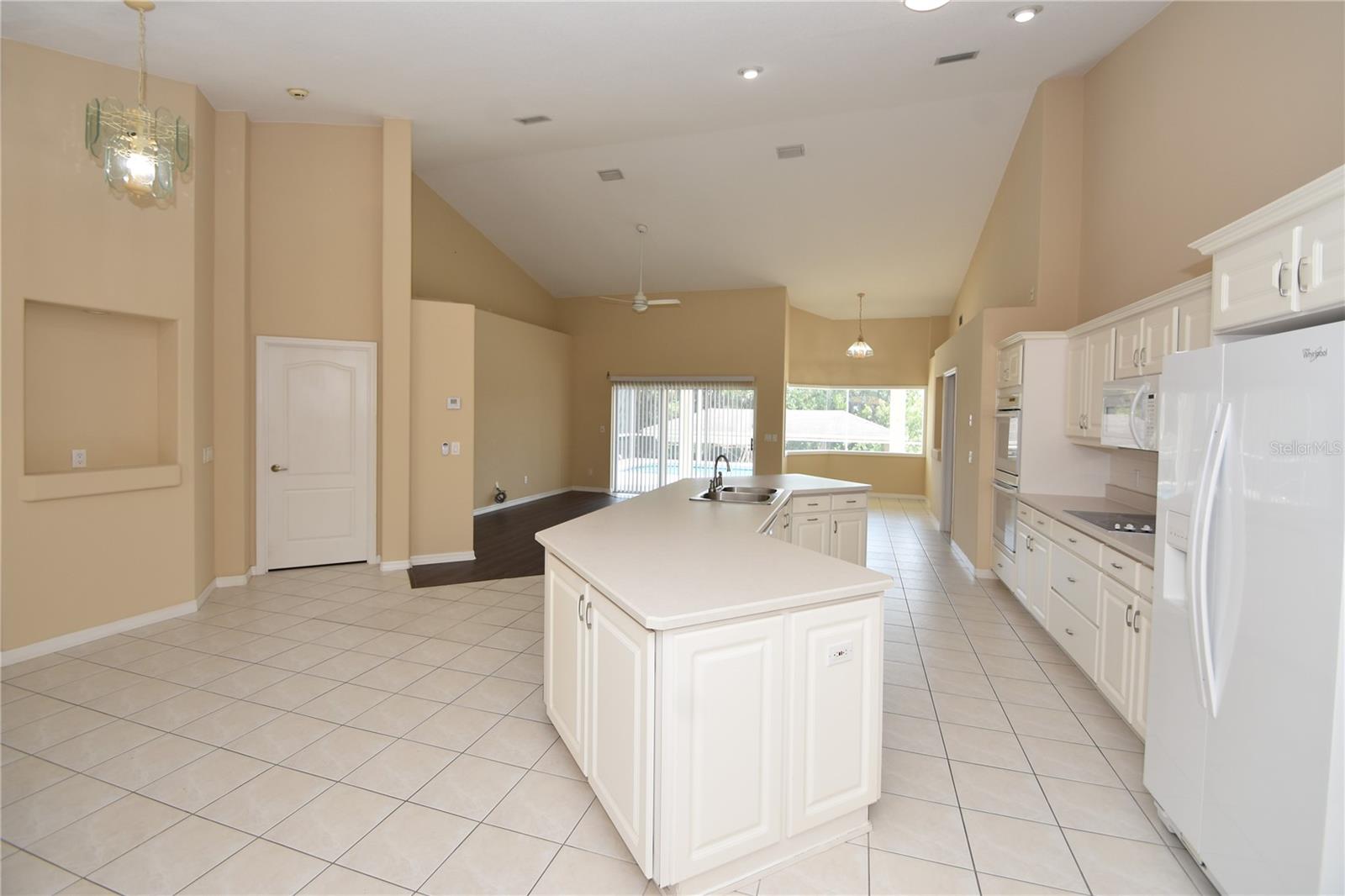 10 CRAMPTON CT — photo 7