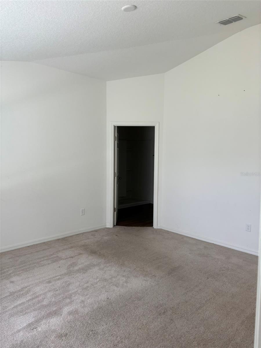 15 LAMOYNE LN — photo 9