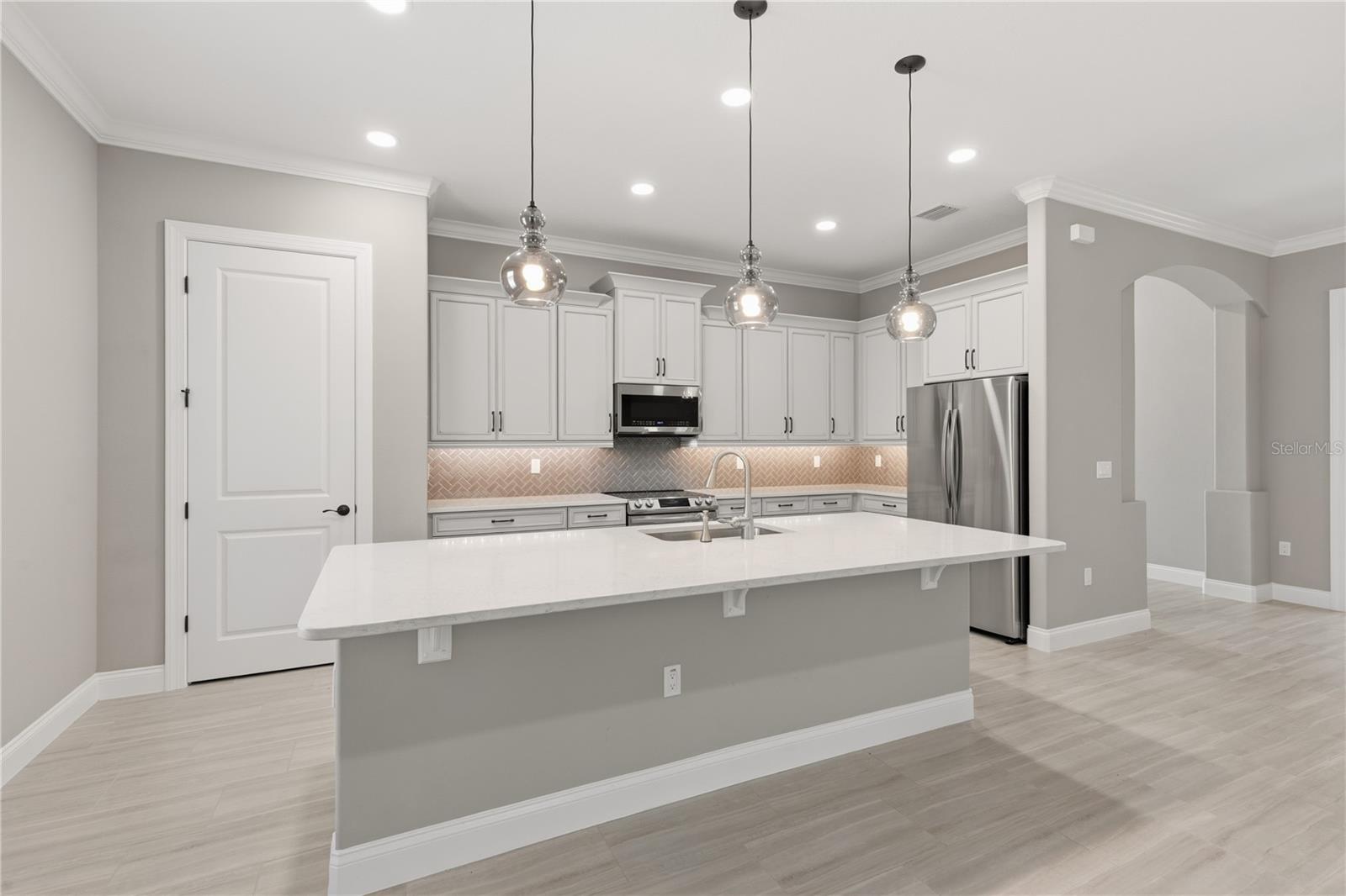 7 OASIS CIR — photo 8