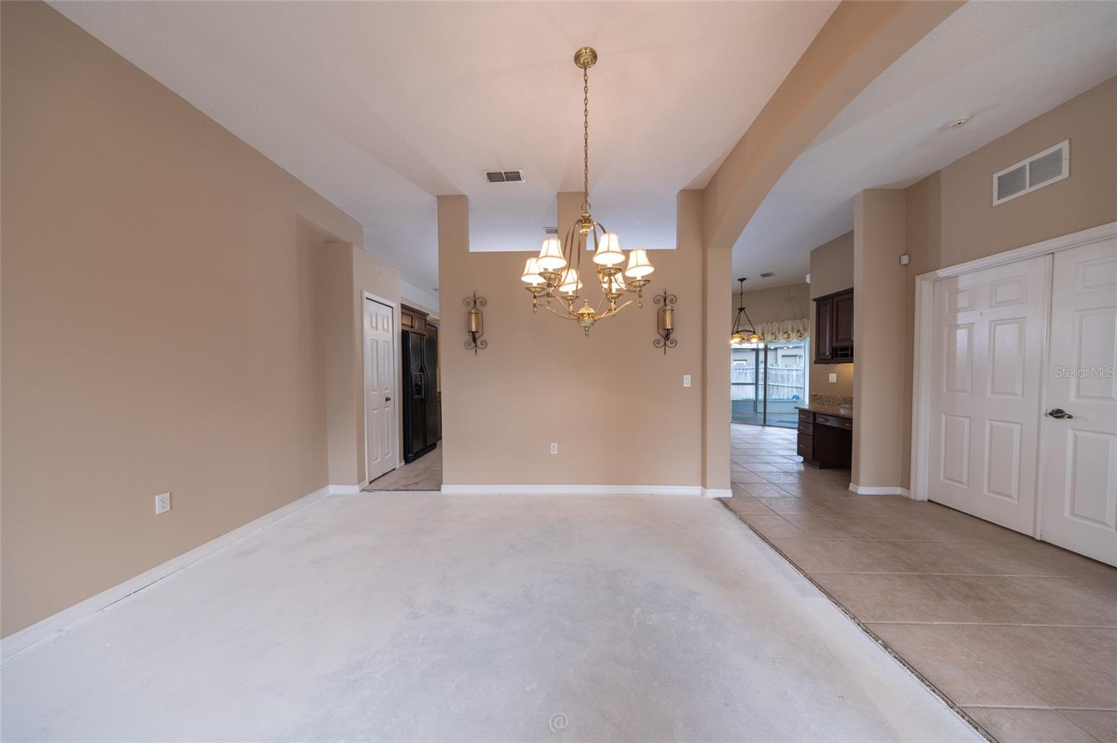 34 WOODHOLME LN — photo 8